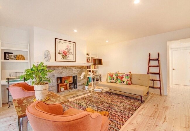 947 Mariposa Ln in St Helena, CA - Building Photo - Building Photo