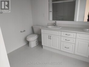 26 Milt Schmidt St in Kitchener, ON - Building Photo - Building Photo