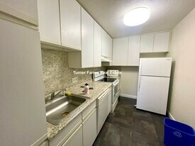 114 Buttonwood St, Unit 1 in Boston, MA - Building Photo