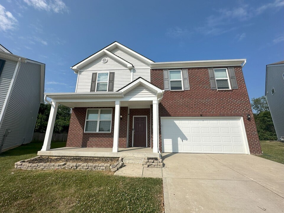 11702 Beacon Ct in Louisville, KY - Building Photo