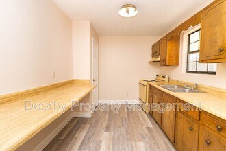 5102 Highway 58 in Chattanooga, TN - Foto de edificio - Building Photo