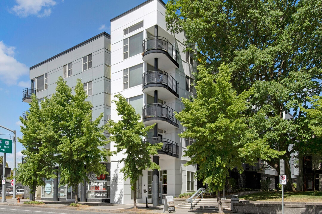 5819 Glisan in Portland, OR - Building Photo