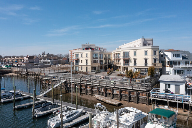 La Mer Villas in Brooklyn, NY - Foto de edificio - Primary Photo