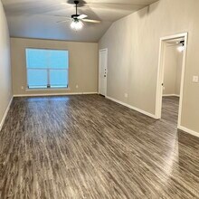 2106 N Avenue J in Lubbock, TX - Building Photo - Building Photo