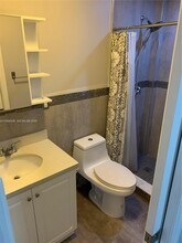 40 Olive Dr in Hialeah, FL - Building Photo - Building Photo