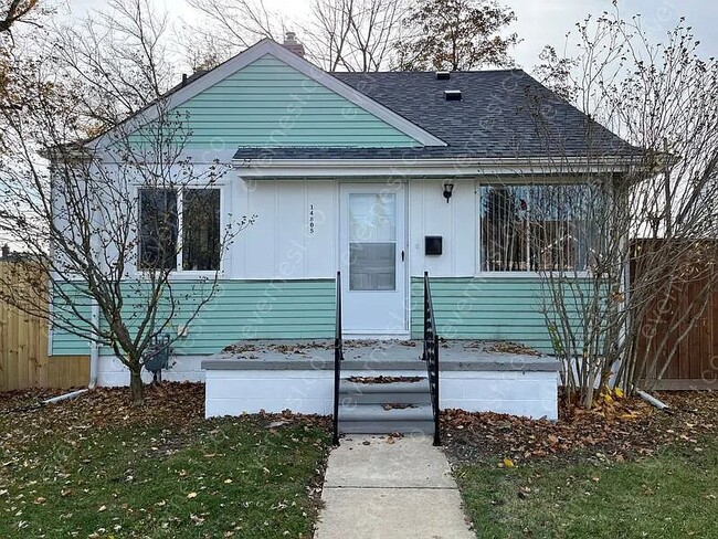 property at 14805 Russell Ave