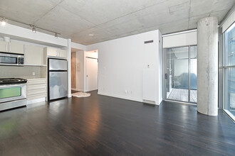 25 Oxley St in Toronto, ON - Building Photo - Building Photo