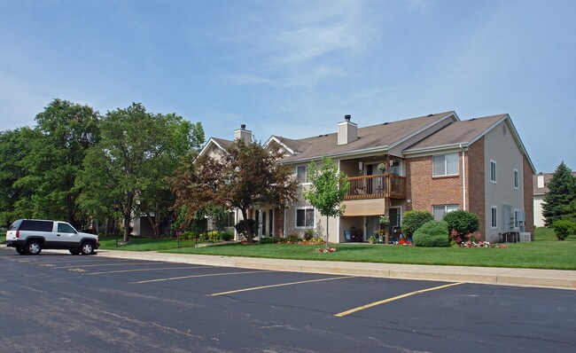 Village at Willow Creek in Dayton, OH - Foto de edificio - Building Photo