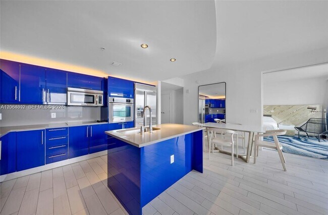 property at 3101 Bayshore Dr