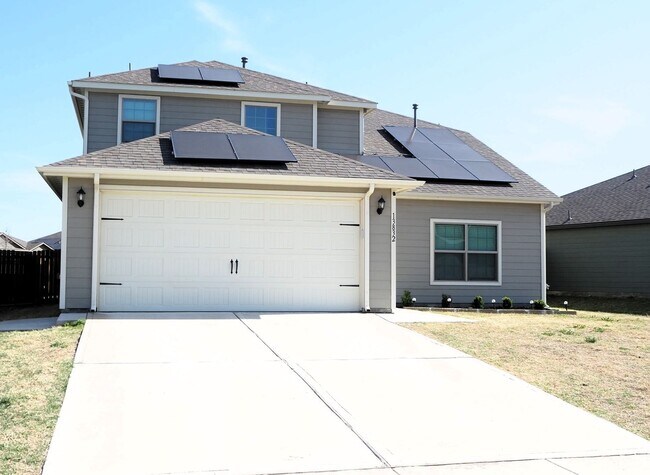 13832 Musselshell Dr in Ponder, TX - Building Photo - Building Photo
