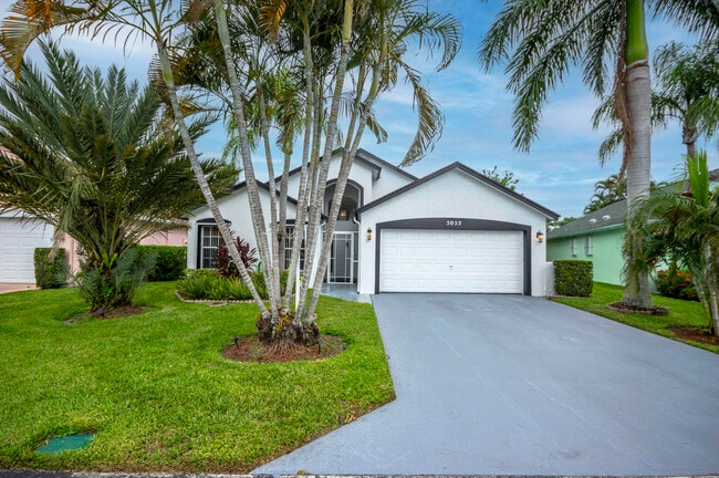 5055 Robino Cir in West Palm Beach, FL - Building Photo - Building Photo