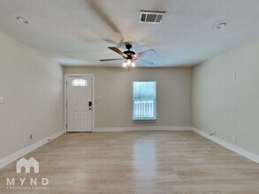 115 Fredonia St in San Antonio, TX - Building Photo - Building Photo