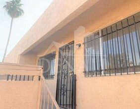 2804 N 43rd Ave in Phoenix, AZ - Building Photo - Building Photo