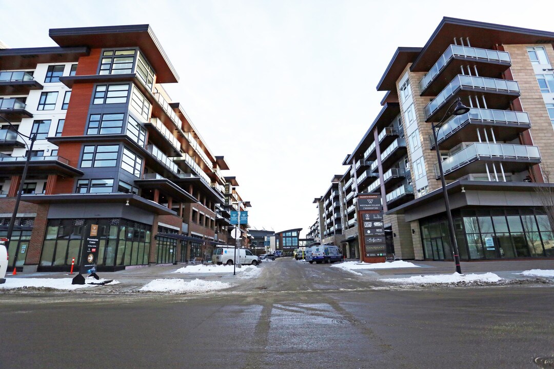 CALLIGRAPHY CONDOMINIUMS in Calgary, AB - Building Photo
