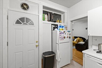 442 W Arlington Pl, Unit 448-1 in Chicago, IL - Building Photo - Building Photo