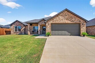 111 Midway Mdws in Pottsboro, TX - Building Photo - Building Photo