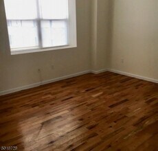 552 Joyce St-Unit -108 in Orange, NJ - Building Photo - Building Photo