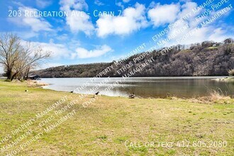 203 Recreation Ave in Rockaway Beach, MO - Building Photo - Building Photo