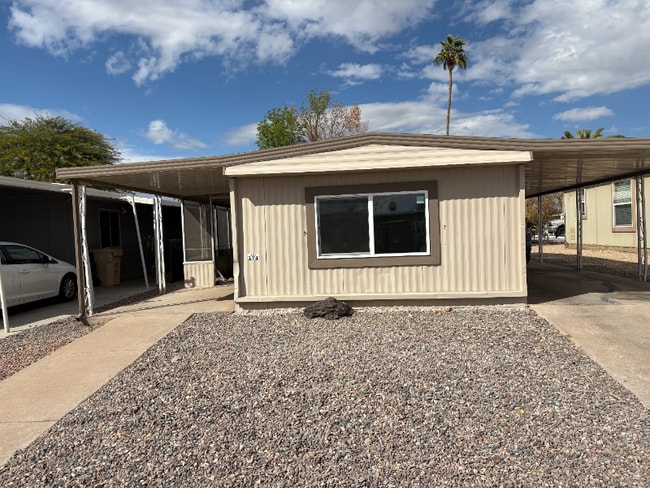 property at 6832 W Fillmore St