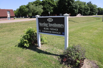 Sterling Townhomes in Sterling, IL - Building Photo - Building Photo