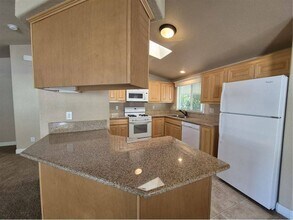 4545 Big Eagle Ln in Redding, CA - Building Photo - Building Photo