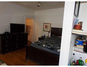 1625 Commonwealth Avenue, Unit 2 in Boston, MA - Foto de edificio - Building Photo