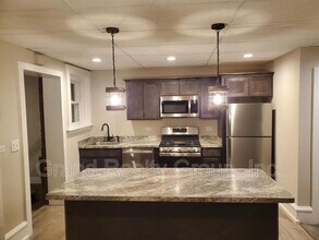 137 Cedar Ave in Lake Villa, IL - Building Photo - Building Photo