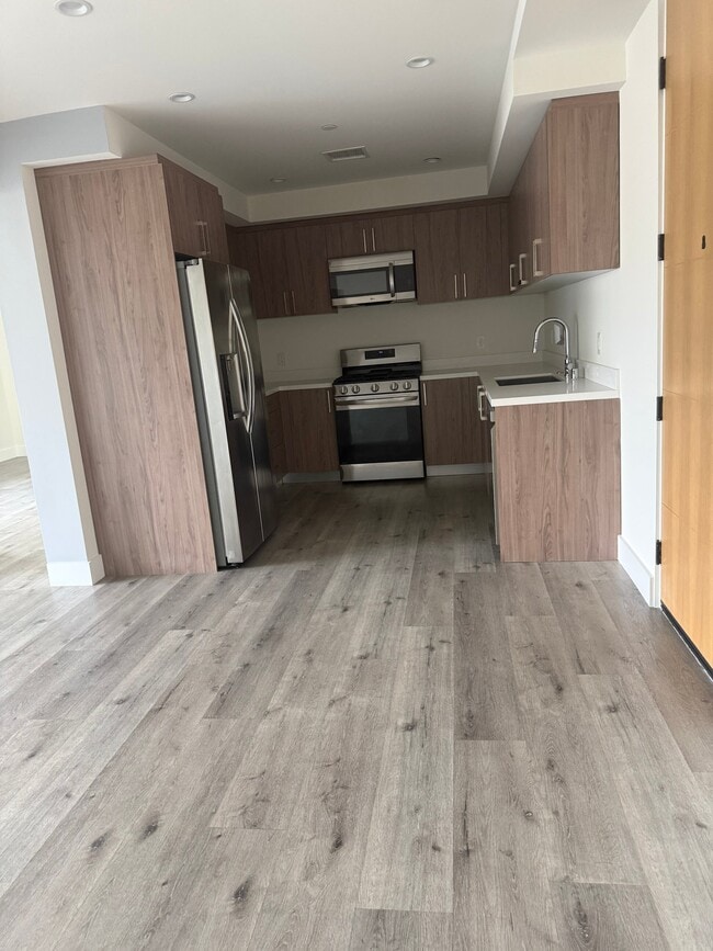 5923 Laurel Canyon Blvd in Los Angeles, CA - Building Photo - Building Photo
