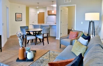 The Legends of Woodbury 55+ Apartments in Woodbury, MN - Foto de edificio - Building Photo