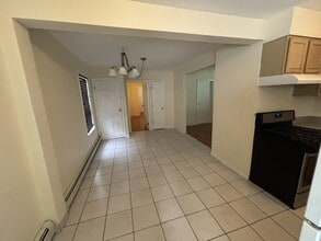 165 S Pearl St, Unit Apt 1 in Pearl River, NY - Building Photo - Building Photo