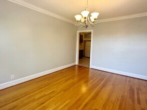 4859 N Kenneth Ave, Unit 2nd Floor in Chicago, IL - Building Photo - Building Photo
