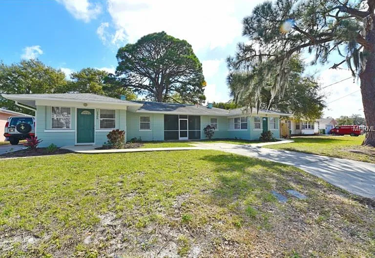 3906 Sarasota Ave in Sarasota, FL - Building Photo