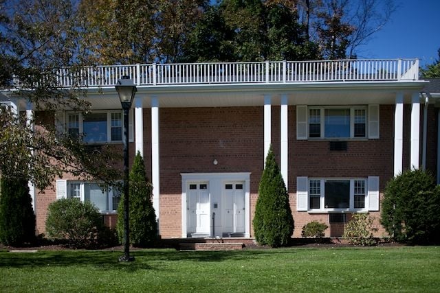 Rosedale Manor in Madison, NJ - Foto de edificio