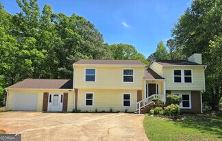 175 Beacon Dr in Fayetteville, GA - Building Photo