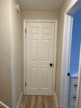 1301 Buena Vista Dr in Sun Prairie, WI - Foto de edificio - Building Photo