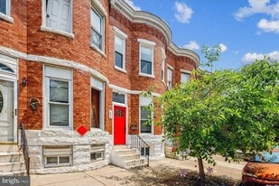 1820 Walbrook Ave in Baltimore, MD - Building Photo