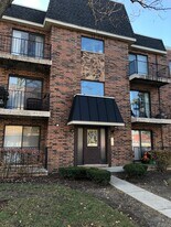 5405 Chateau Dr in Rolling Meadows, IL - Building Photo