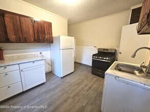 414 S Edwards Ct in Scranton, PA - Building Photo - Building Photo