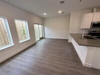 835 Paul Quinn St photo'