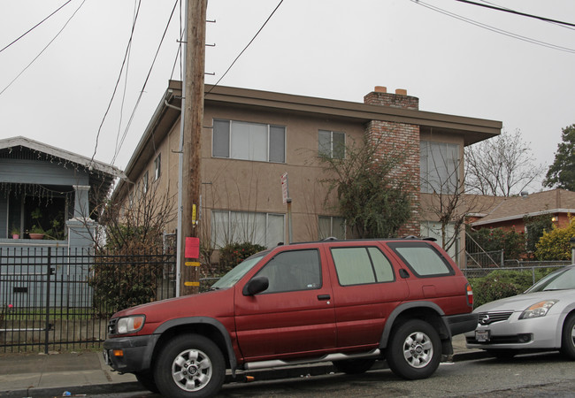 2937 Brookdale Ave in Oakland, CA - Building Photo - Building Photo