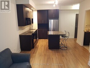 28 Linden St in Toronto, ON - Building Photo - Building Photo