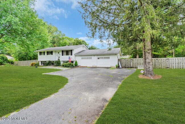 624 Fort Plains Rd in Howell, NJ - Building Photo - Building Photo