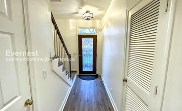 107 Westover Park Ct in Nashville, TN - Foto de edificio - Building Photo