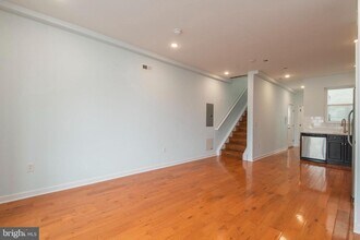 1517 W Seybert St in Philadelphia, PA - Building Photo - Building Photo