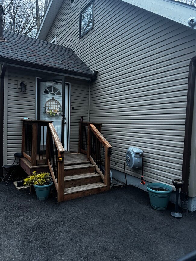 159 Tommy's Ln in Pocono Lake, PA - Building Photo - Building Photo