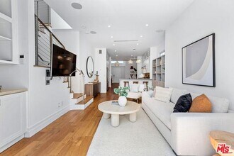 846 Warren Ave in Los Angeles, CA - Building Photo - Building Photo