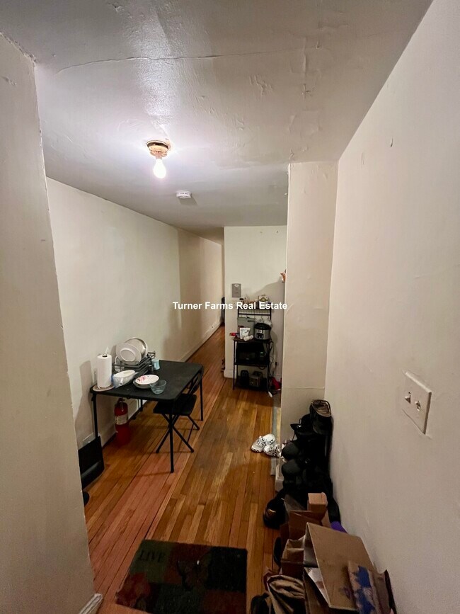 401 Commonwealth Ave, Unit 384- unit 3 in Boston, MA - Building Photo - Building Photo