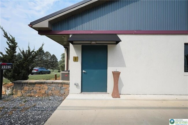 335 Walnut Dr in Northampton, PA - Building Photo - Building Photo