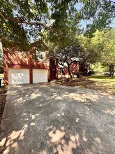 6617 Debcoe Dr in Austin, TX - Building Photo - Building Photo