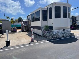 6099 Overseas Hwy in Marathon, FL - Building Photo